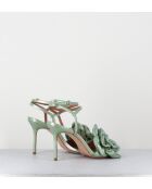 grüne Ledersandalen