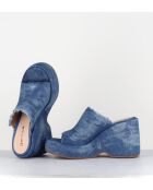 Sandalias con cuña Mules en piel vaquera lavada, tacón de 9,5 cm