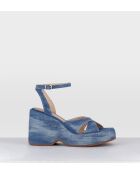 Sandalias con cuña de piel vaquera lavada, tacón de 9,5 cm