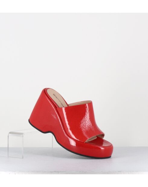 Sandalias con cuña Mules de piel roja, tacón de 9,5 cm