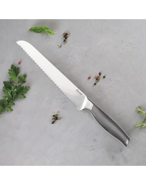 Cuchillo para pan de acero inoxidable Zukuri - 20 cm