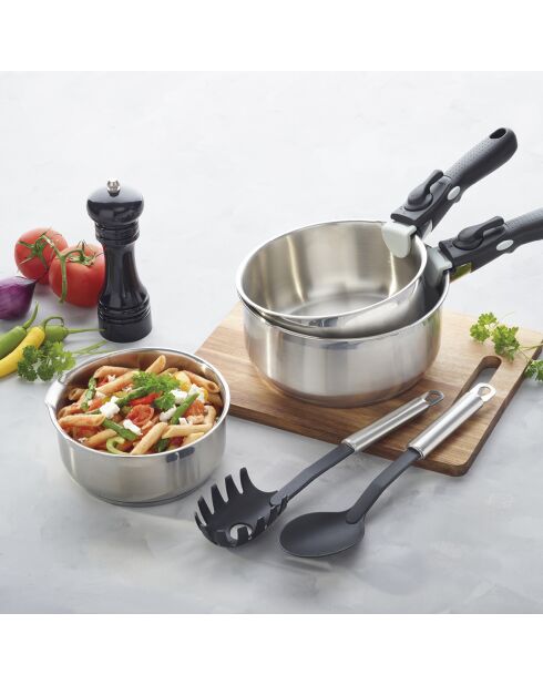 Batterie de cuisine 9 pièces - 3 casseroles et 2 poêles avec couvercles en acier inoxydable argenté 16 / 18 / 20 cm + 22 / 26 cm + 16 / 18 / 20 cm