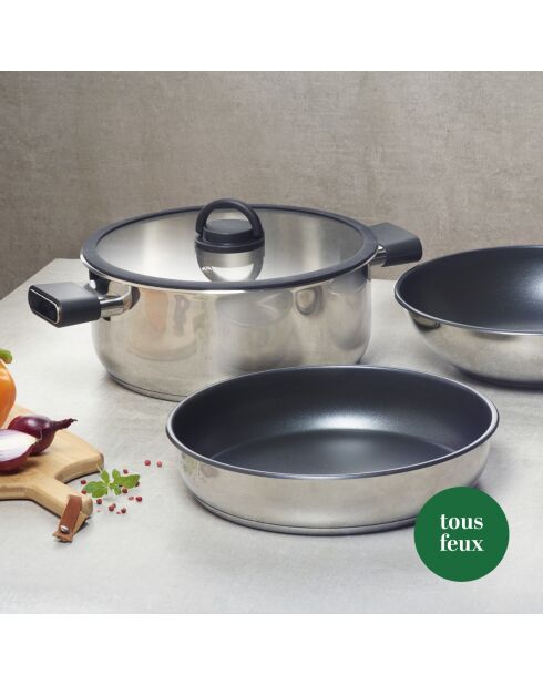 Set empilable Amo en inox avec poignée en bakélite argenté - 16x7 cm + 28x12 cm + 28x6 cm + 28x8.5 cm