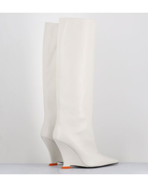 Cremefarbene hohe Lederstiefel - 10 cm Absatz