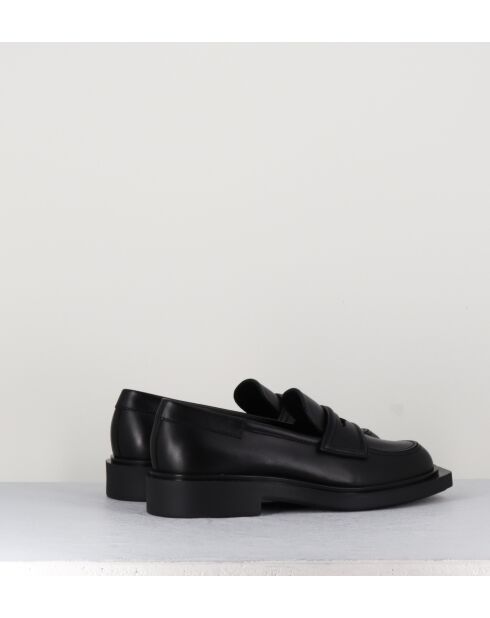 Mocassins en cuir noirs