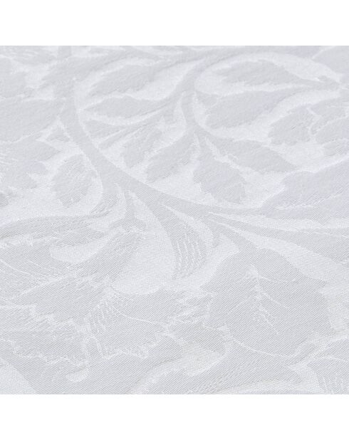Mantel blanco arabesco
