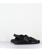 Halbgeschlossene schwarze Ledersandalen
