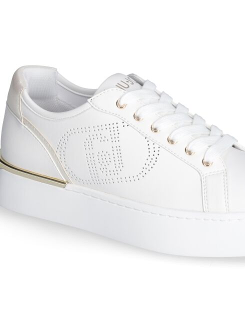 Hübsche Sneakers aus cremefarbenem Leder