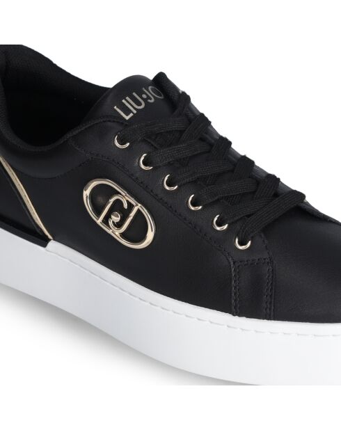 Hübsche schwarze Ledersneaker