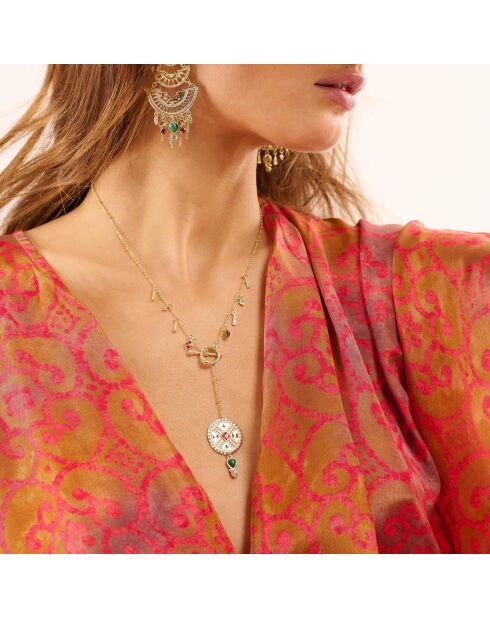 Collier chaîne avec breloques et pendentif central Yesenia doré