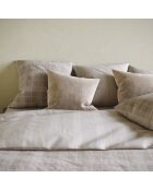 Housse de coussin en velours côtelé taupe