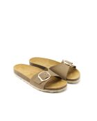 Agata Big Buckle Sandalen aus taupefarbenem Nubukleder