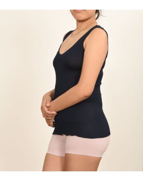 Tanktop aus Baumwolle und Seide mit dünnen Trägern und marineblauer Spitze