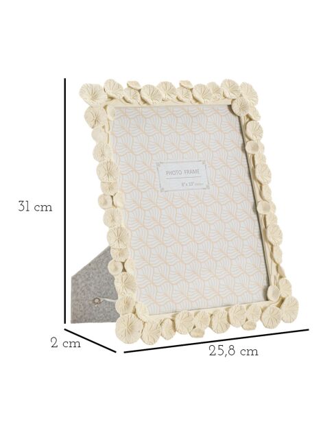Cadre photo en polyrésine et verre Lotus crème – 25,8x2x31 cm (format photo 20x25 cm)