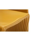 Fauteuil en polyéthylène Sand moutarde – 65x57,5x76 cm