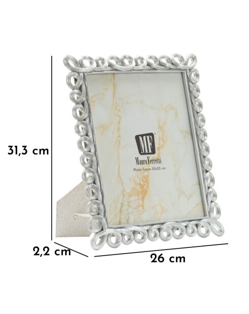 Cadre photo en polyrésine et verre Hollow argenté – 26x2,2x31,3 cm (format photo 20x25 cm)