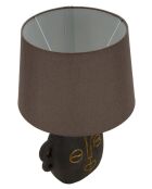 Lampe de table en polyrésine, fer et tissu Tribal (modèle A) brun et or – D.30,5x46 cm