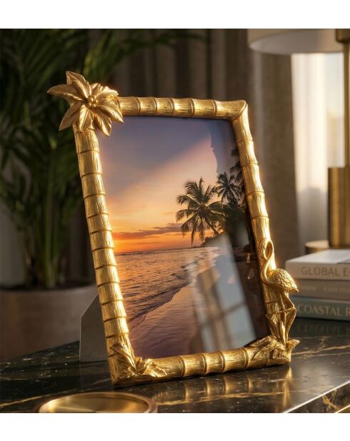 Cadre photo en polyrésine et verre Flamingo doré – 25x2,8x21 cm (format photo 15x20 cm)