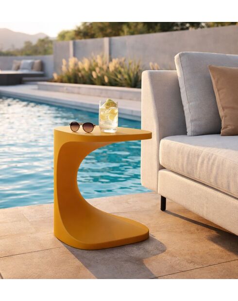 Table d’appoint en polyéthylène Ibiza moutarde – 42x42x52 cm