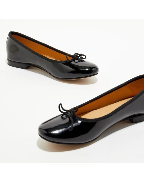 Schwarze Ballerinas Jeanne aus Lackleder