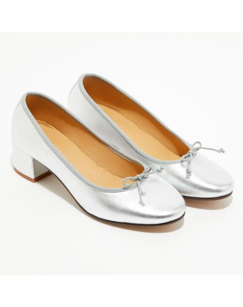 Diane Trabber-Ballerinas aus schillerndem Leder in Silber