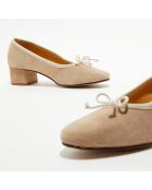 Beige fluwelen leren trotterflats van Diane