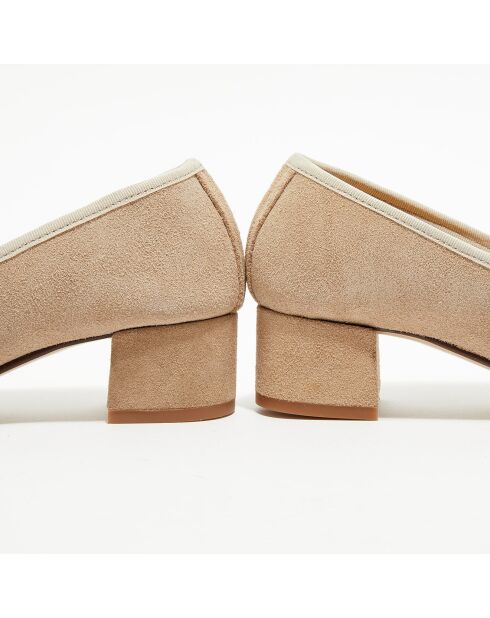 Beige fluwelen leren trotterflats van Diane