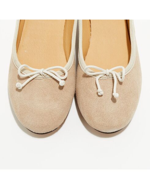 Beige fluwelen leren trotterflats van Diane