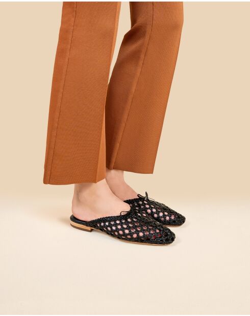 Mules plates tressé en cuir Lucian noires