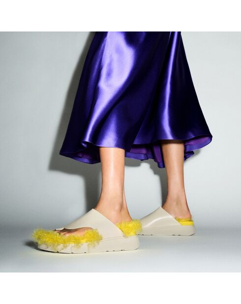 Mules en cuir ajouré Gen-FF x Roksanda beige et jaune