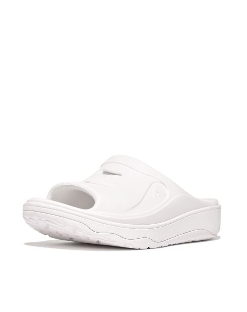 Claquettes Relieff en caoutchouc ton sur ton blanches