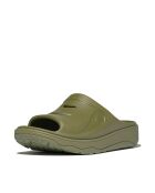 Claquettes Relieff en caoutchouc ton sur ton vertes