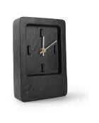 Reloj de mesa de aluminio con zona de borde negro - 14 x 22 cm