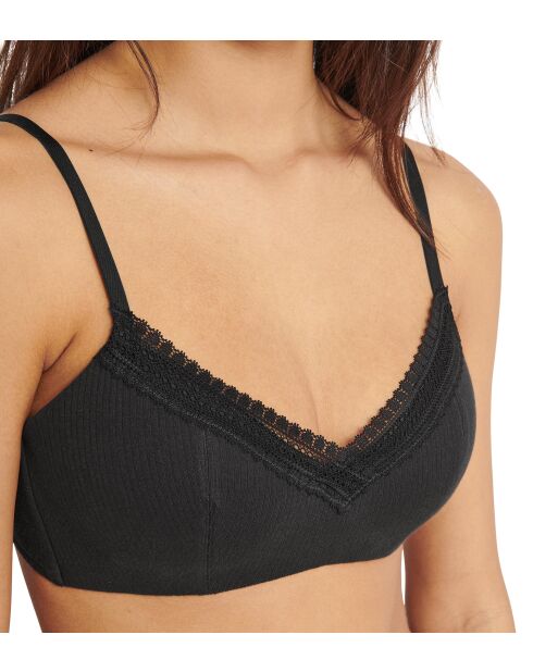 Go Ribbed R P zwarte versterkerbeha