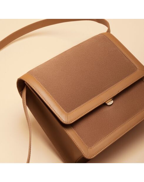 Sac bandoulière Anita en cuir noisette - 20x16,2x5,5 cm