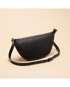 Sac banane Cora en cuir noir - 36,2x18x5 cm