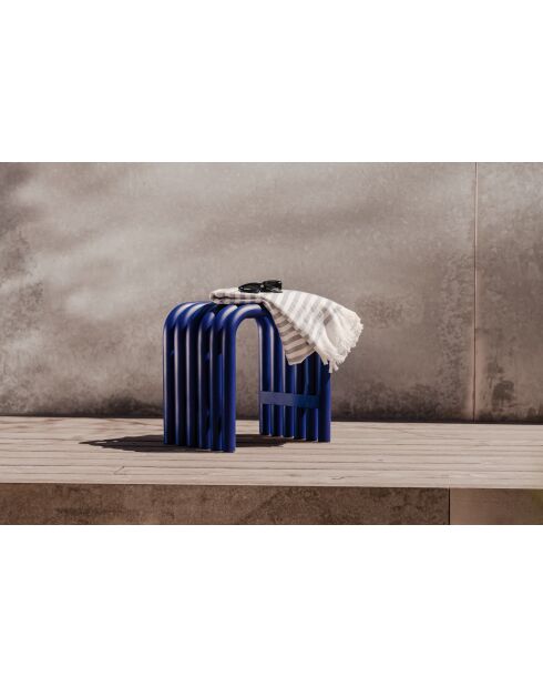 Nokk Blaubeer-Kuchenhocker - 42,5x43x31,5 cm