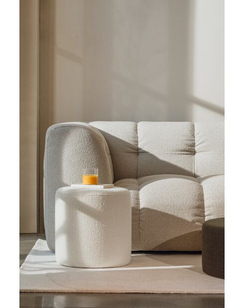 Puf Folk con hebilla grande en color beige nube - 40x40x40 cm