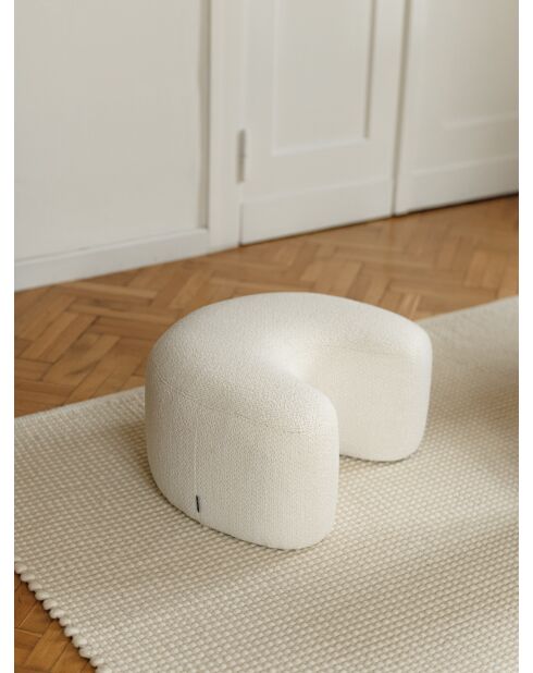 Puf Ü con hebilla beige nube - 30,5x60x50 cm