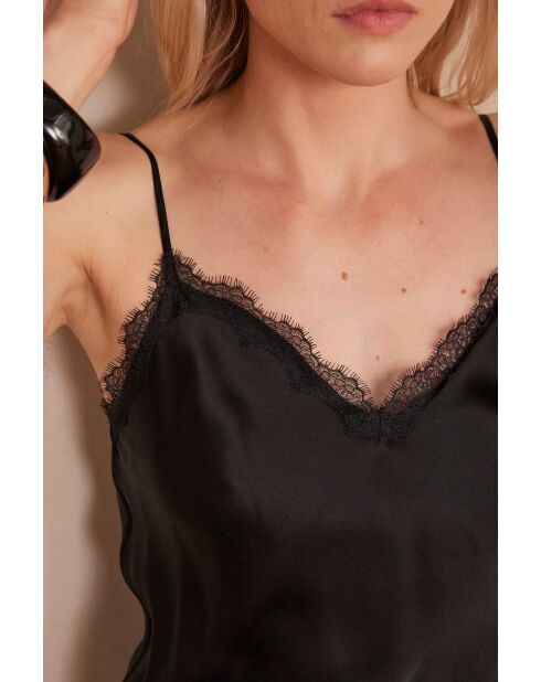 Mindy Top schlichte schwarze Bluse