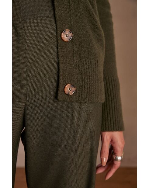 Englische grüne Carlito-Strickjacke