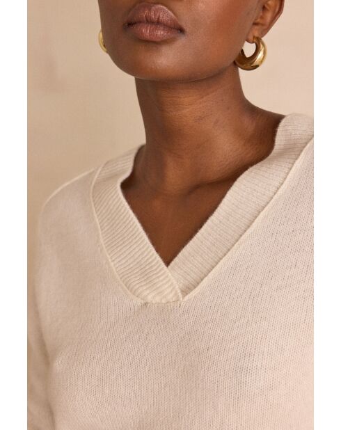 Ecrufarbener Pullover Bryton