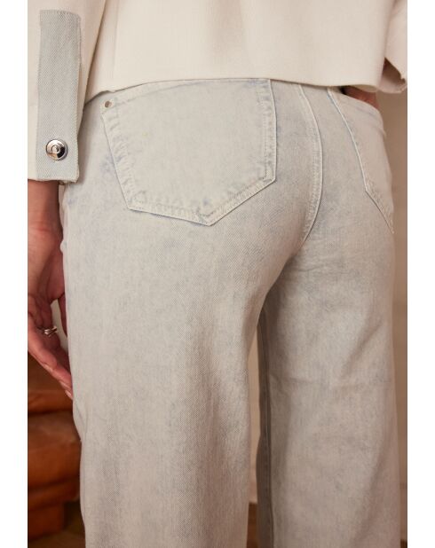 Sandy hemelsblauwe broek met wijde pijpen
