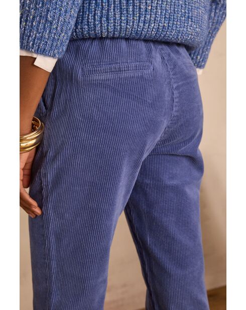 Blaue Samthose Sabil