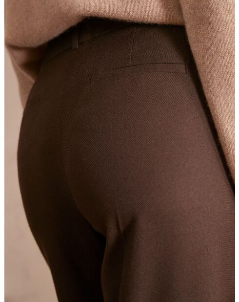 Dunkelbraune Finley-Hose