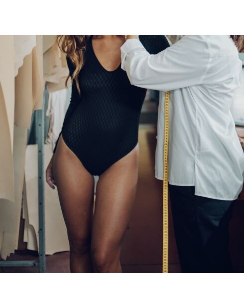 Body Tila noir