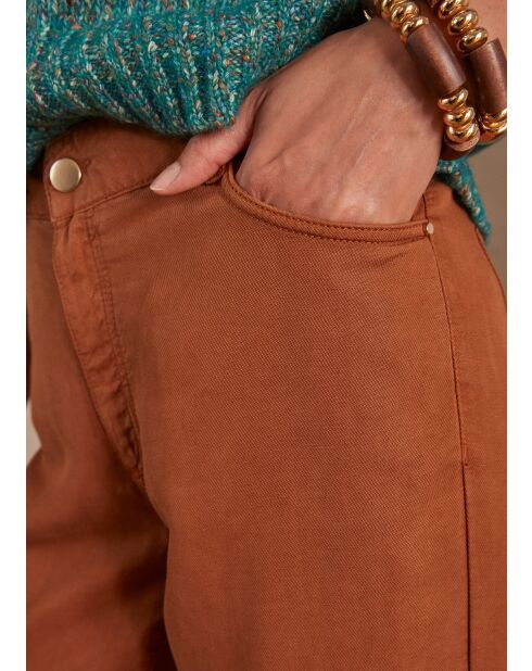 Sandy caramel broek met wijde pijpen