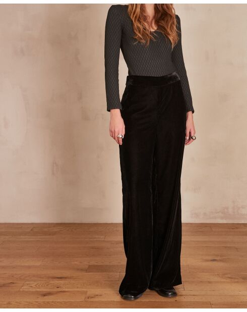 Schwarze Samthose Flo