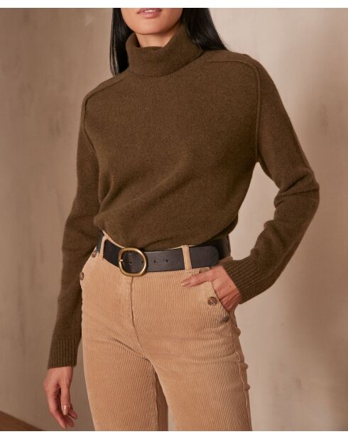 Olivgrüner Strickpullover von Célestin