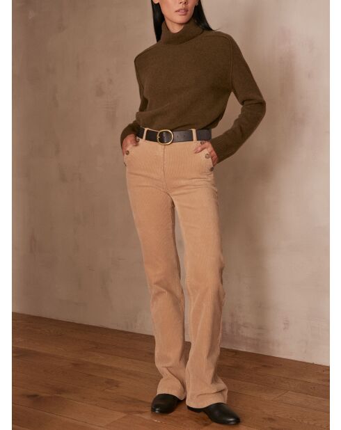 Olivgrüner Strickpullover von Célestin